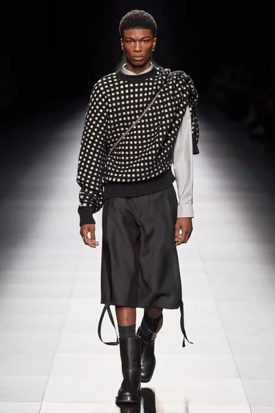 Look 40